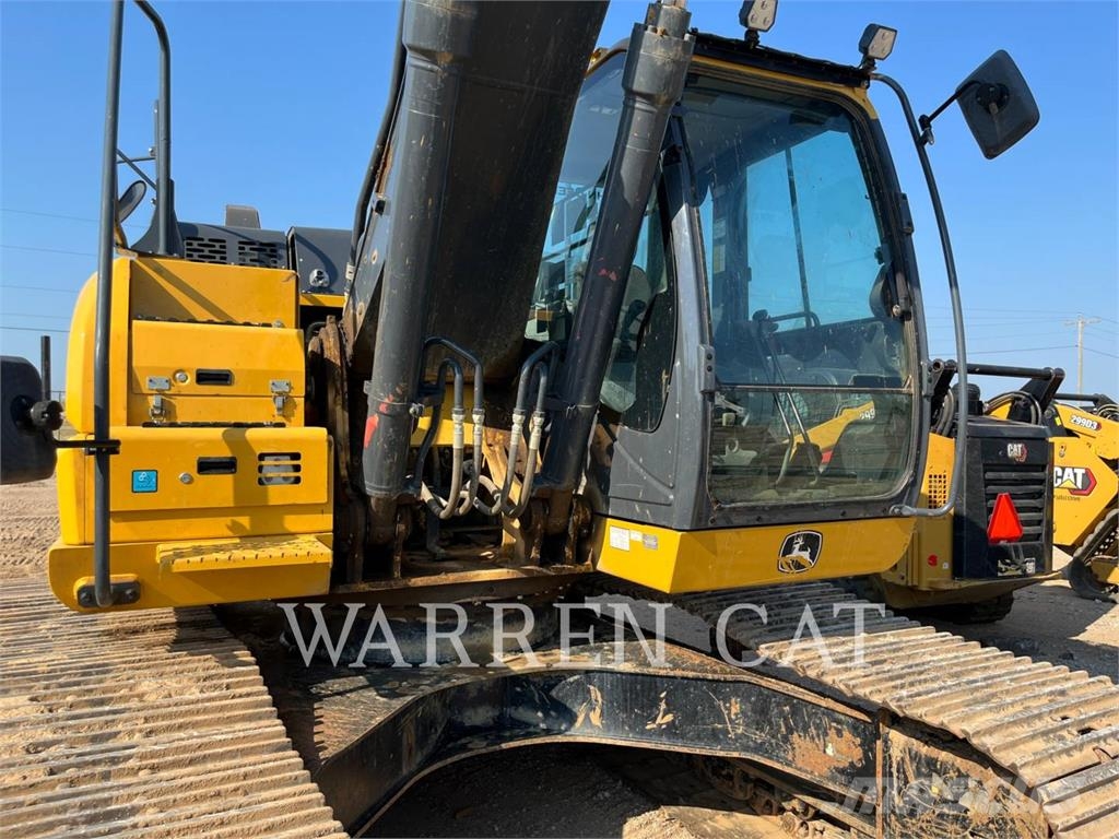 John Deere 210 لوادر ذات جرافات عكسية