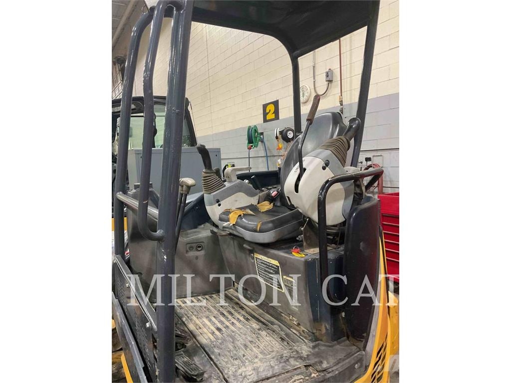 John Deere 27D Mini ekskavatori < 7 t