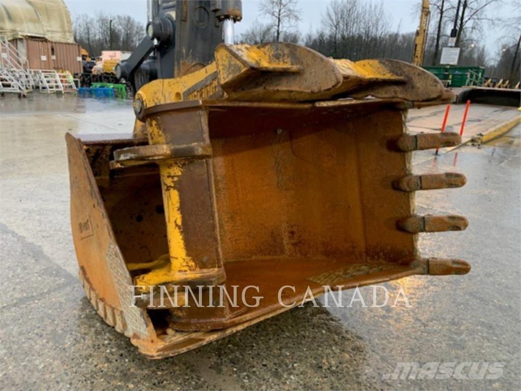 John Deere 300P حفارات زحافة
