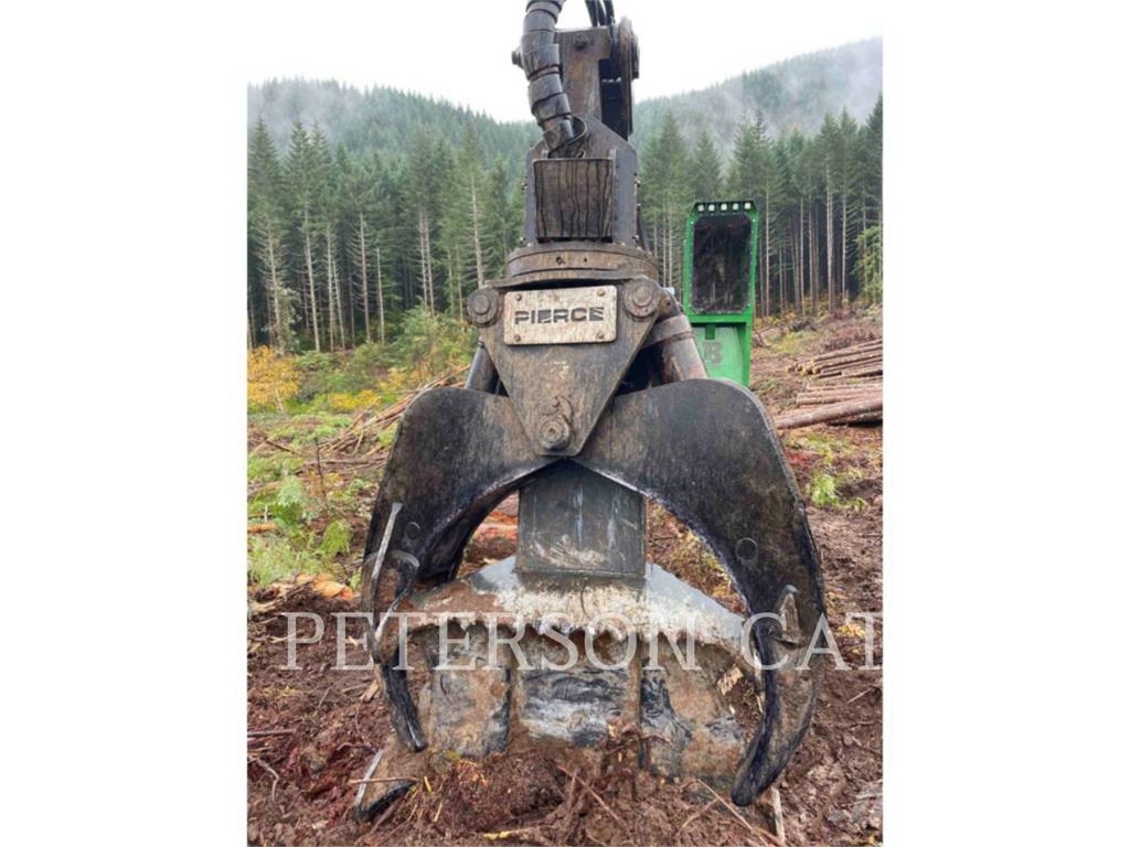 John Deere 3156G Kombinované stroje