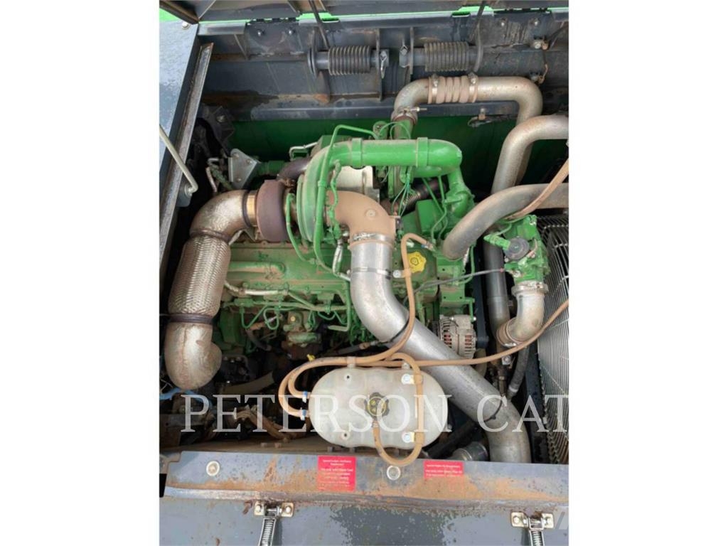 John Deere 3156G Kombinované stroje