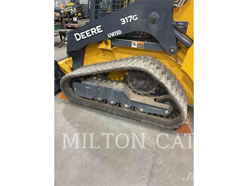 John Deere 317G 滑移轉向裝載機