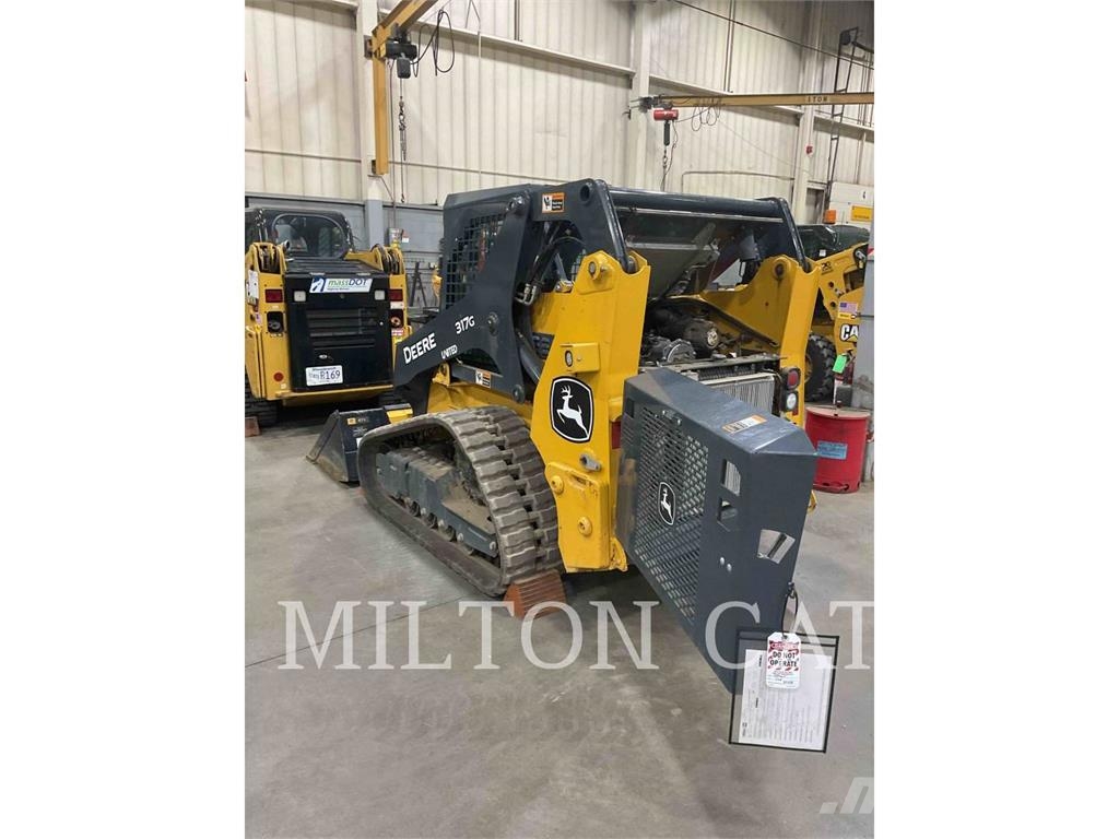 John Deere 317G 滑移轉向裝載機