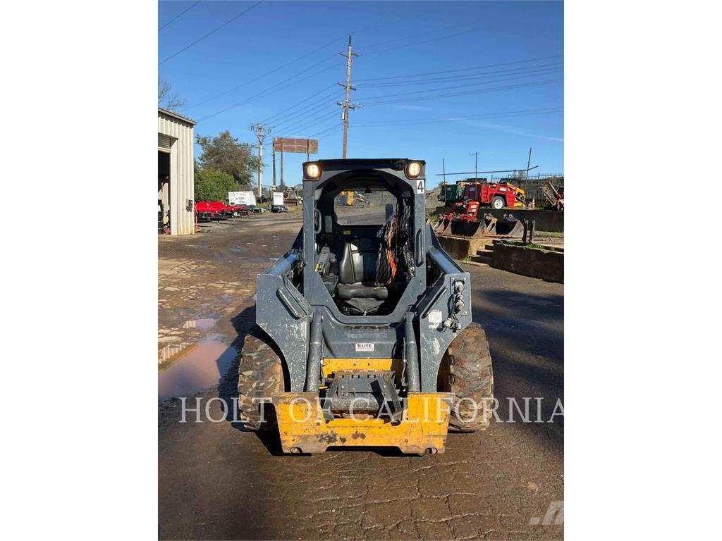 John Deere 324G Φορτωτάκια