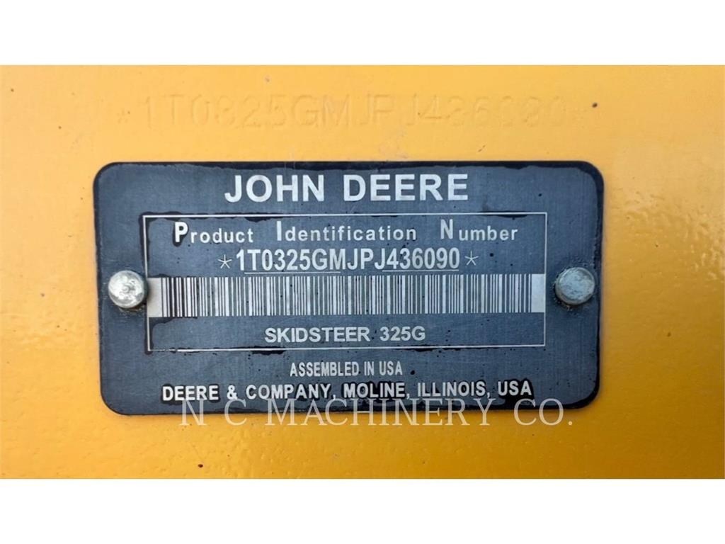 John Deere 325G 滑移装载机