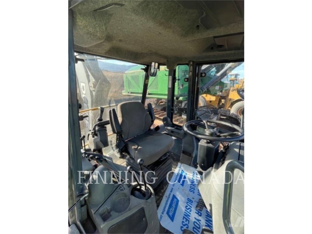 John Deere 410J Ekskavatori-iekrāvēji