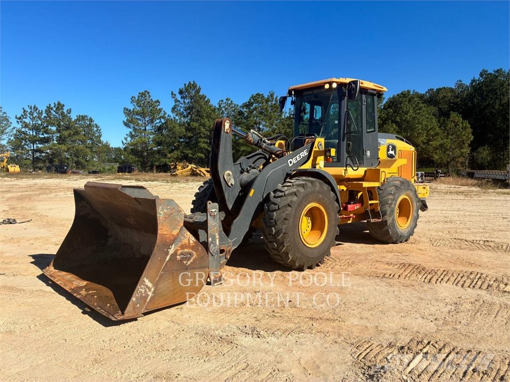 John Deere 544L Kolesni nakladalci