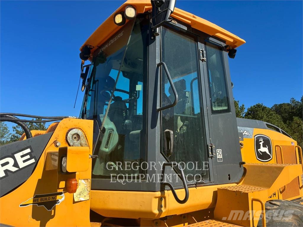 John Deere 544L Kolesni nakladalci