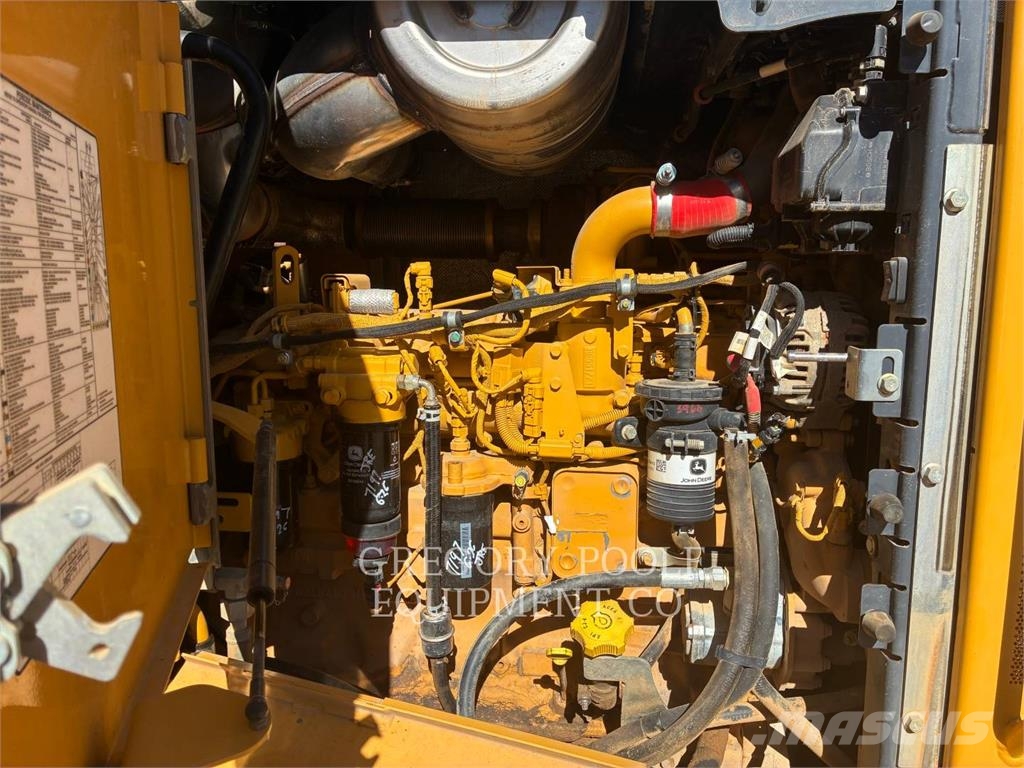 John Deere 544L Kolesni nakladalci