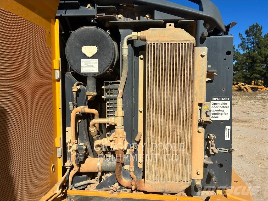 John Deere 544L Kolesni nakladalci