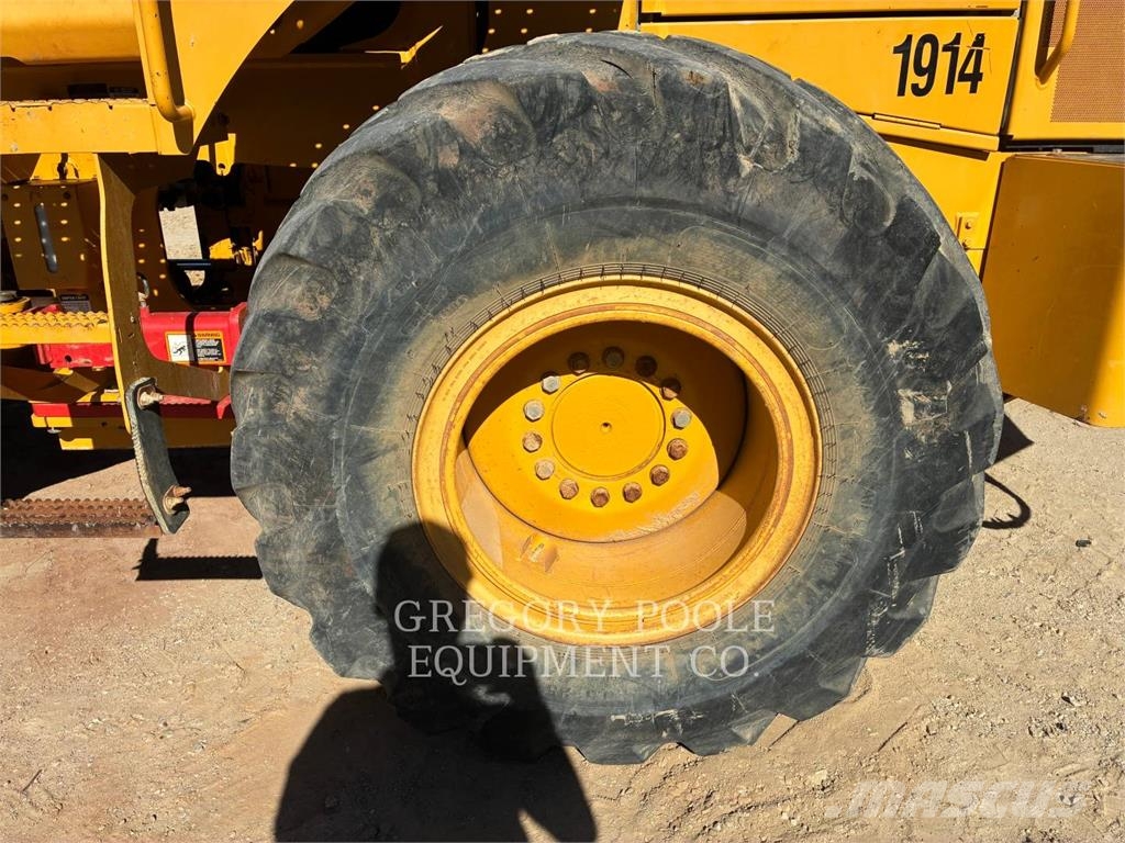 John Deere 544L Kolesni nakladalci