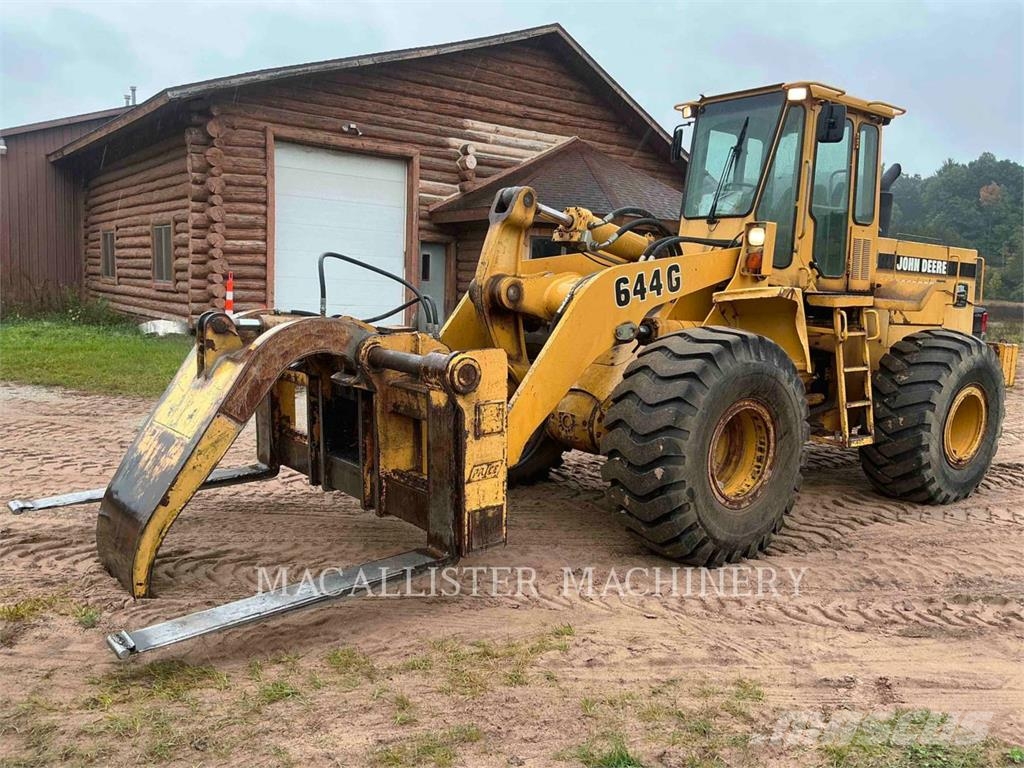 John Deere 644G Колесни товарачи