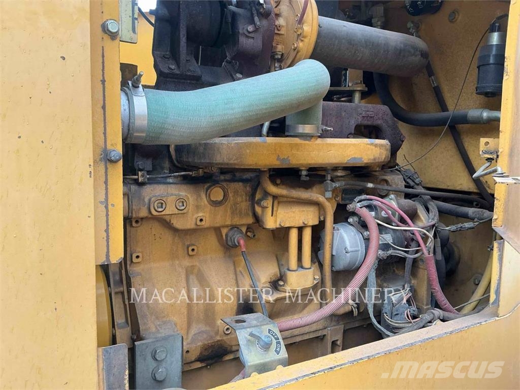 John Deere 644G Колесни товарачи