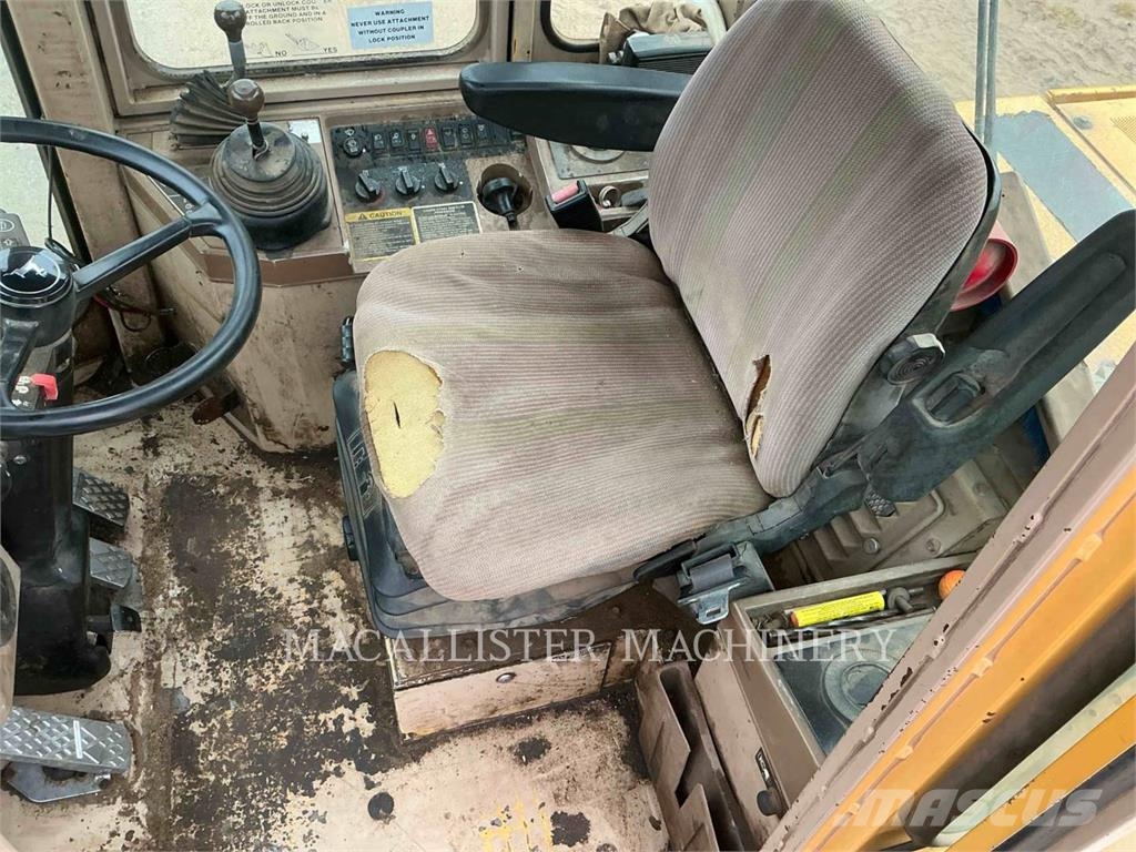 John Deere 644G Колесни товарачи