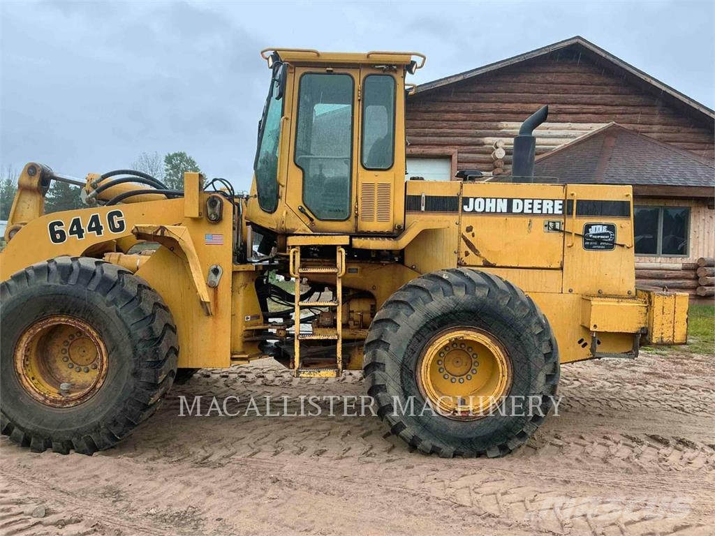 John Deere 644G Колесни товарачи