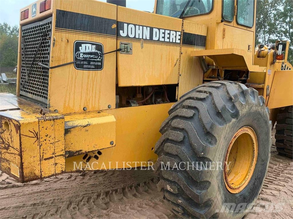 John Deere 644G Колесни товарачи
