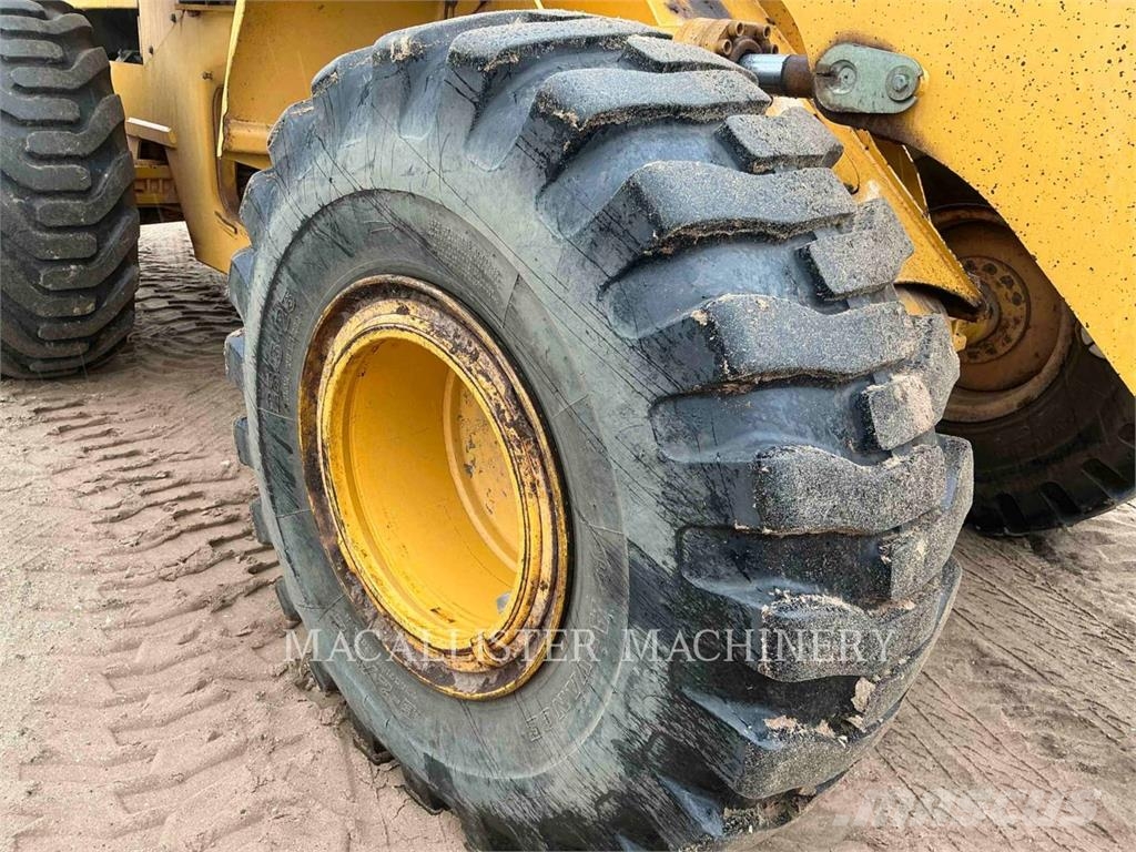 John Deere 644G Колесни товарачи