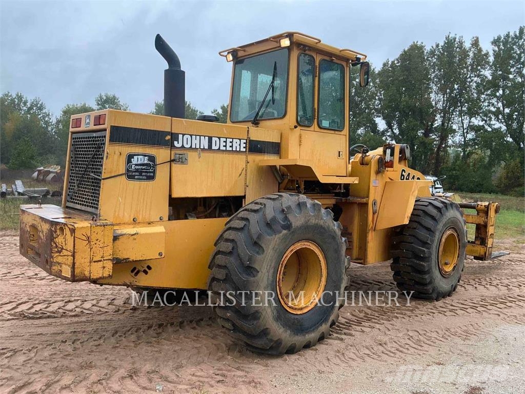 John Deere 644G Колесни товарачи