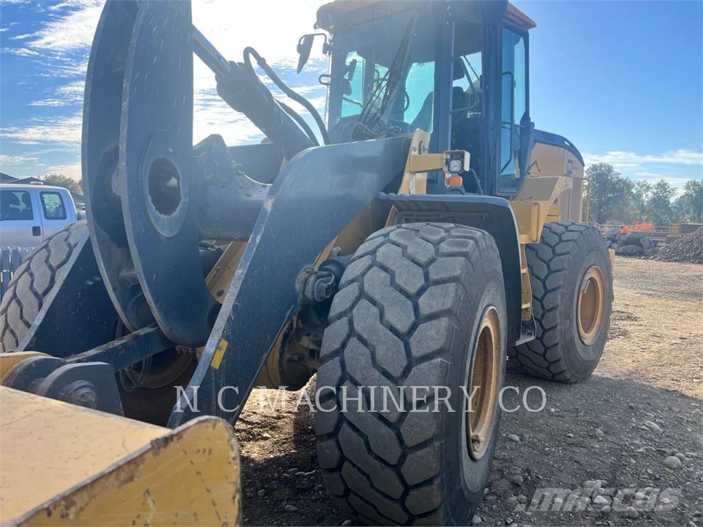 John Deere 644L Kolesni nakladalci