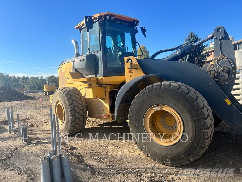 John Deere 644L Kolesni nakladalci
