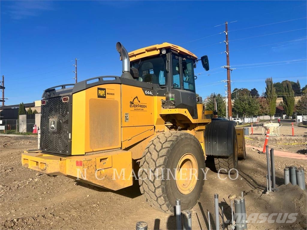 John Deere 644L Kolesni nakladalci