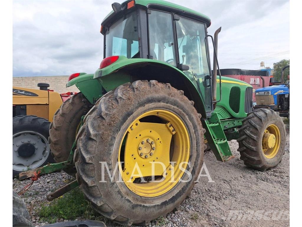 John Deere 6615 Traktori