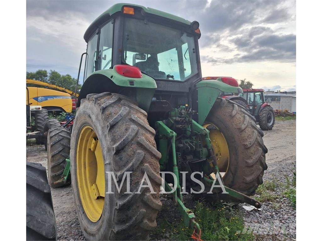 John Deere 6615 Traktori