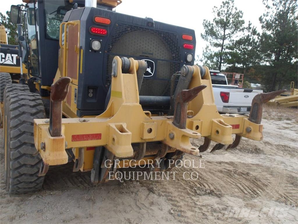 John Deere 672GP Γκρέιντερς