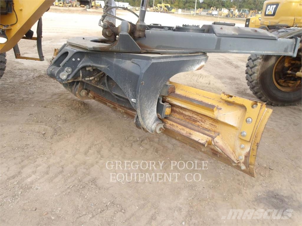 John Deere 672GP Γκρέιντερς