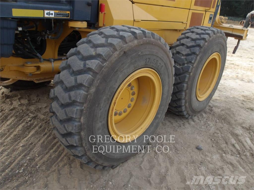 John Deere 672GP Γκρέιντερς