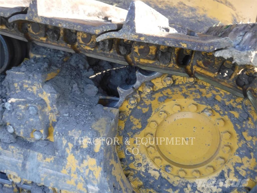 John Deere 700L Buldožeri guseničari