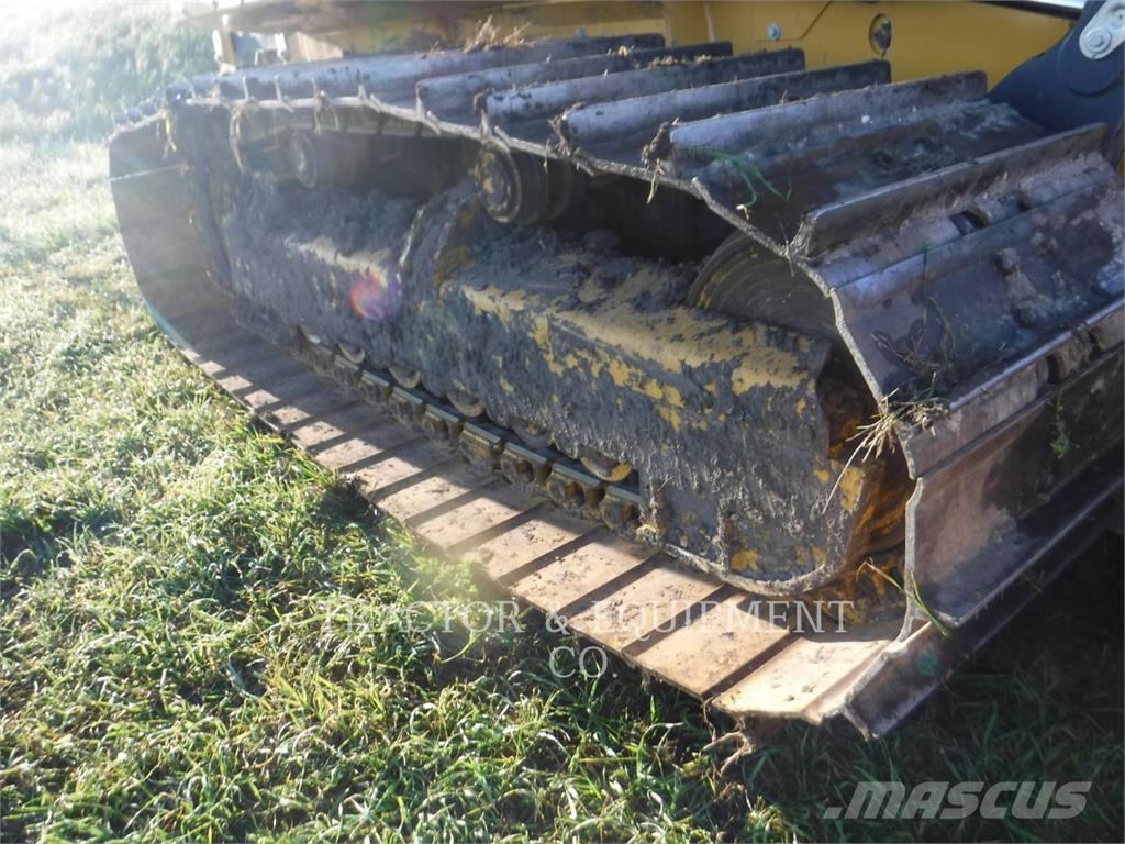 John Deere 700L Buldožeri guseničari
