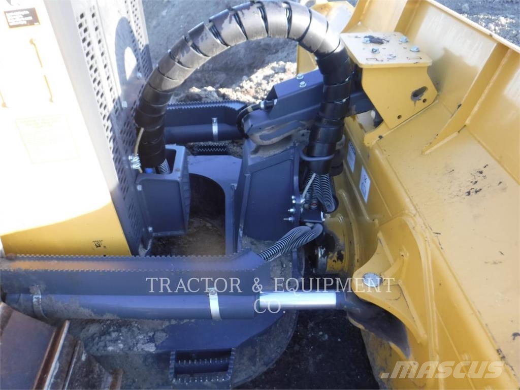 John Deere 700L Buldožeri guseničari