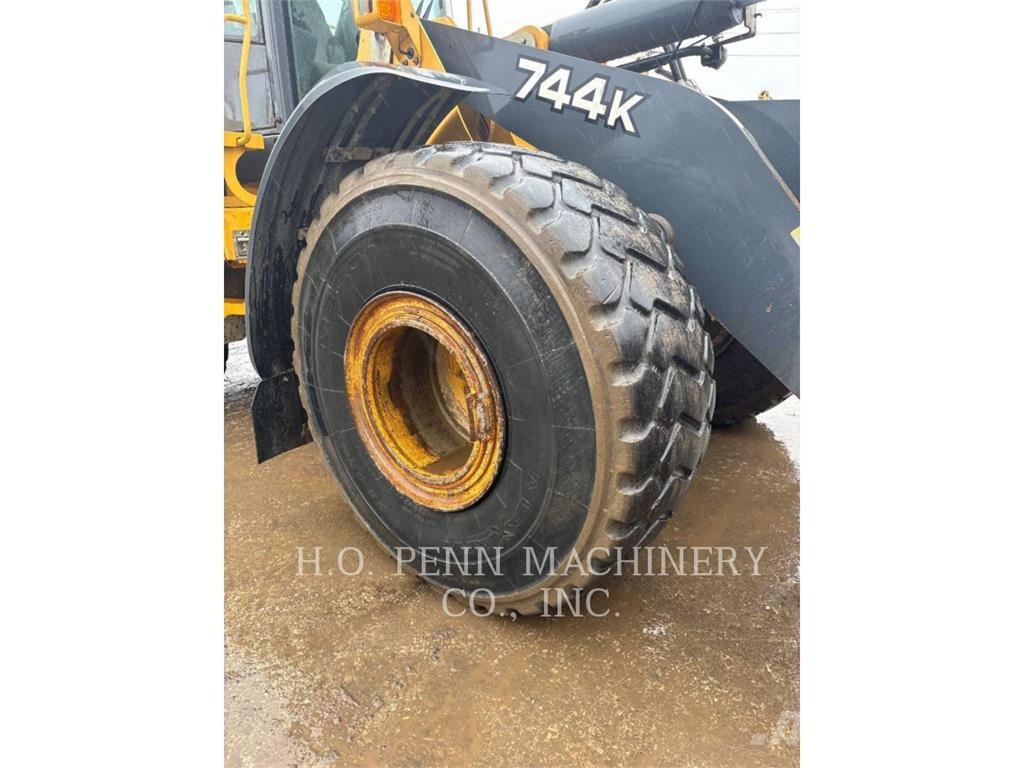 John Deere 744 Cargadoras sobre ruedas
