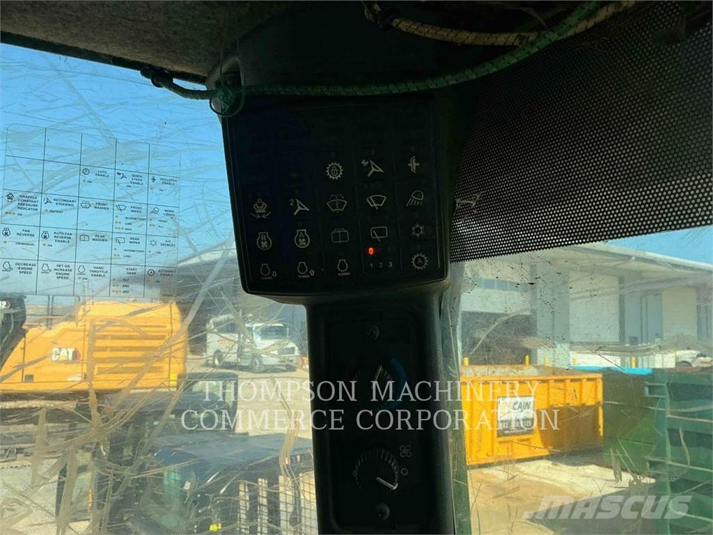 John Deere 748H Väljaveotraktorid
