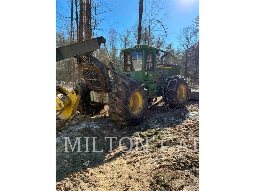 John Deere 748L Juontokoneet