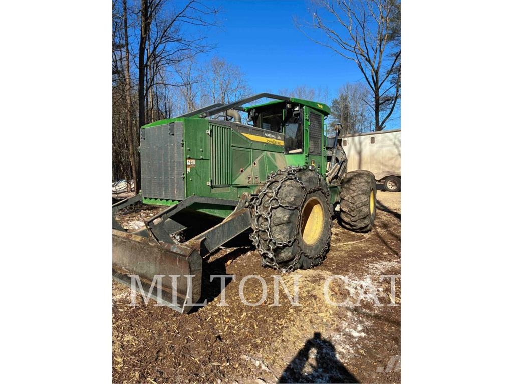 John Deere 748L Juontokoneet