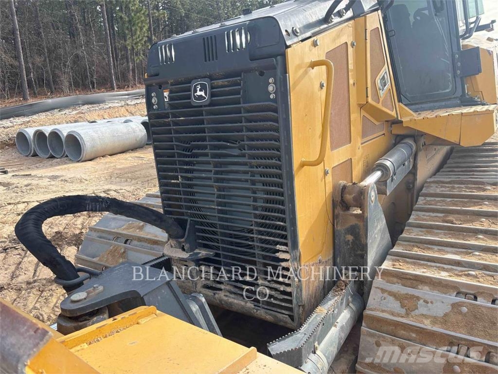John Deere 750K Pásové dozéry