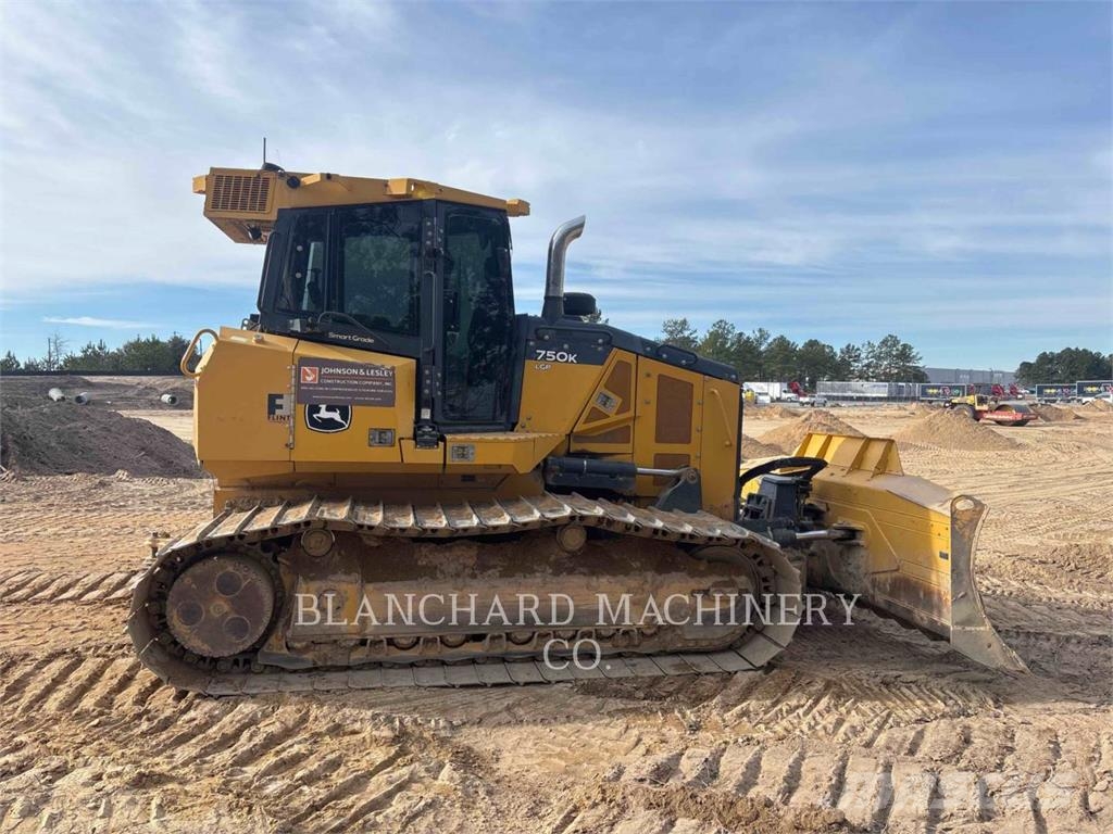 John Deere 750K Pásové dozéry