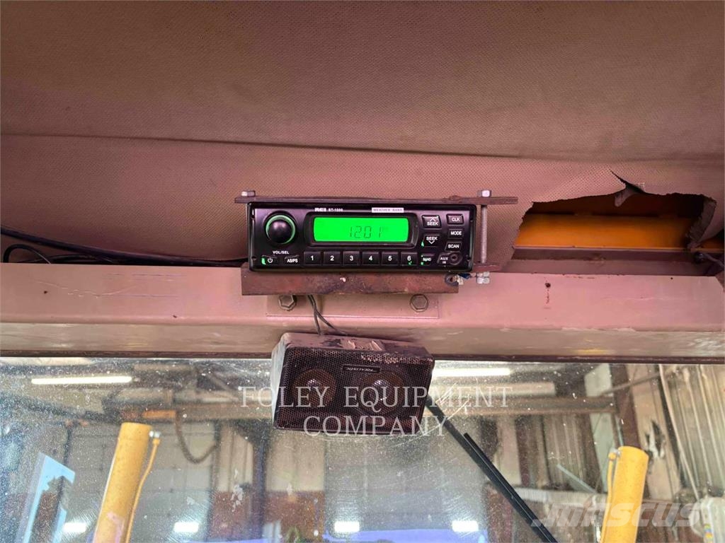 John Deere 770BH Grederji