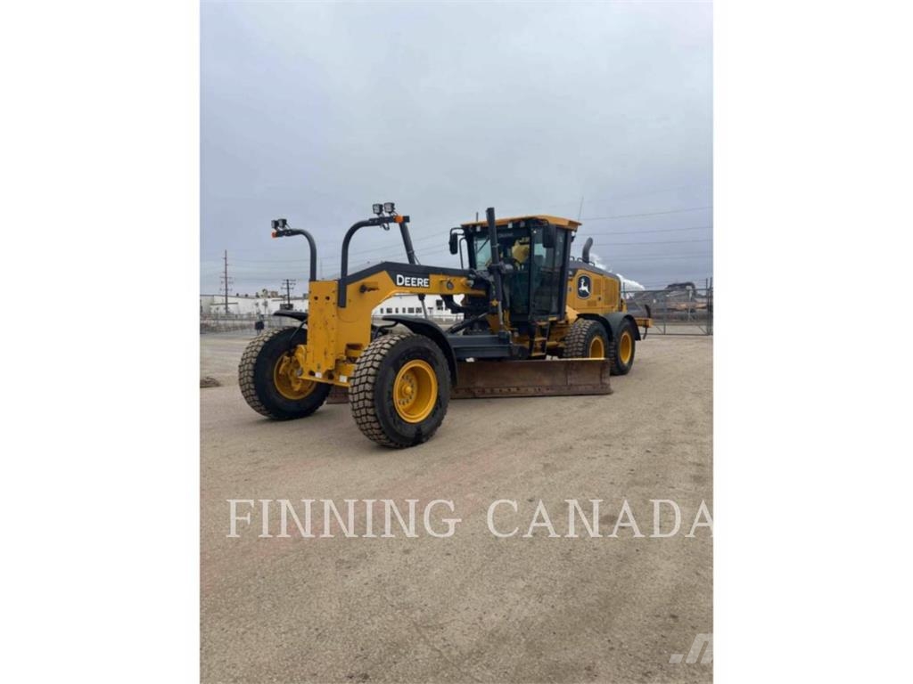 John Deere 770G معدات تمهيد الطرق