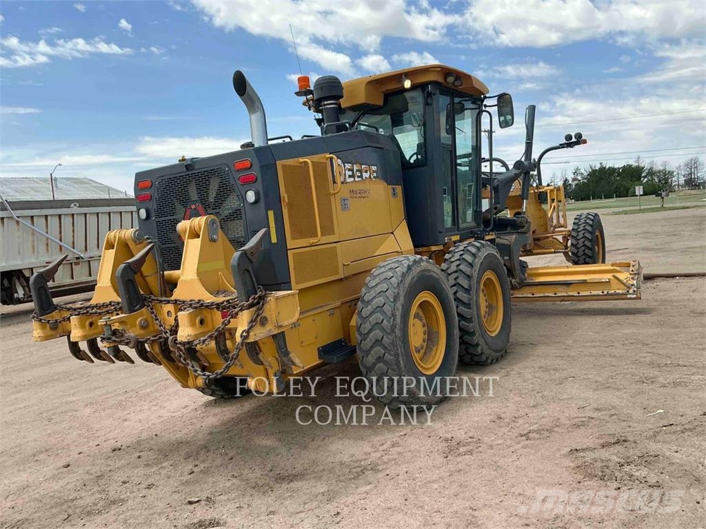 John Deere 770GP معدات تمهيد الطرق