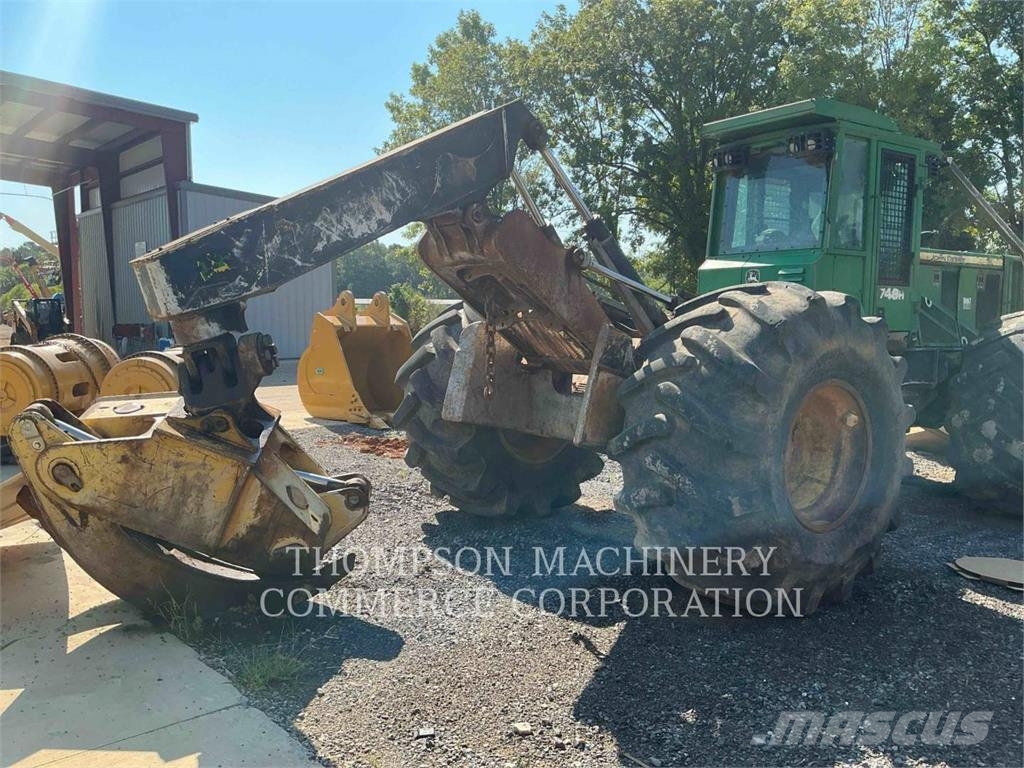 John Deere 784H Lunnare