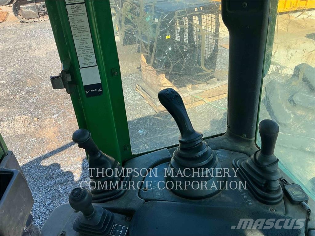 John Deere 784H Lunnare
