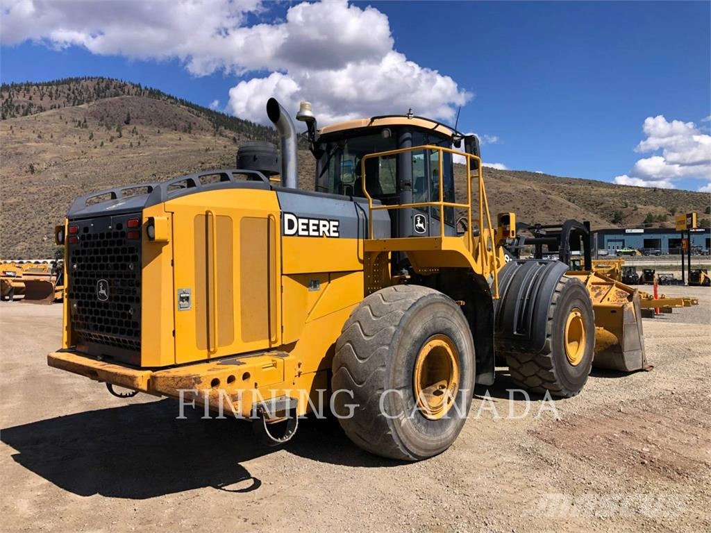John Deere 824K Kolesové nakladače