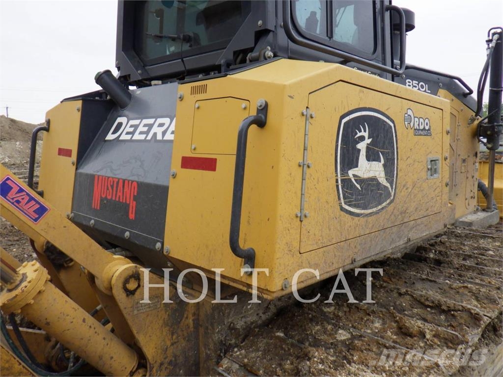 John Deere 850L WLT بلدوزرات مجنزرة