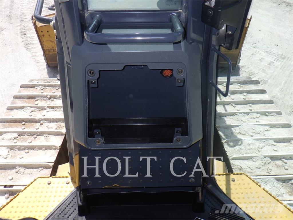 John Deere 850L WLT بلدوزرات مجنزرة
