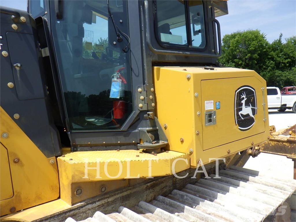 John Deere 850L WLT بلدوزرات مجنزرة