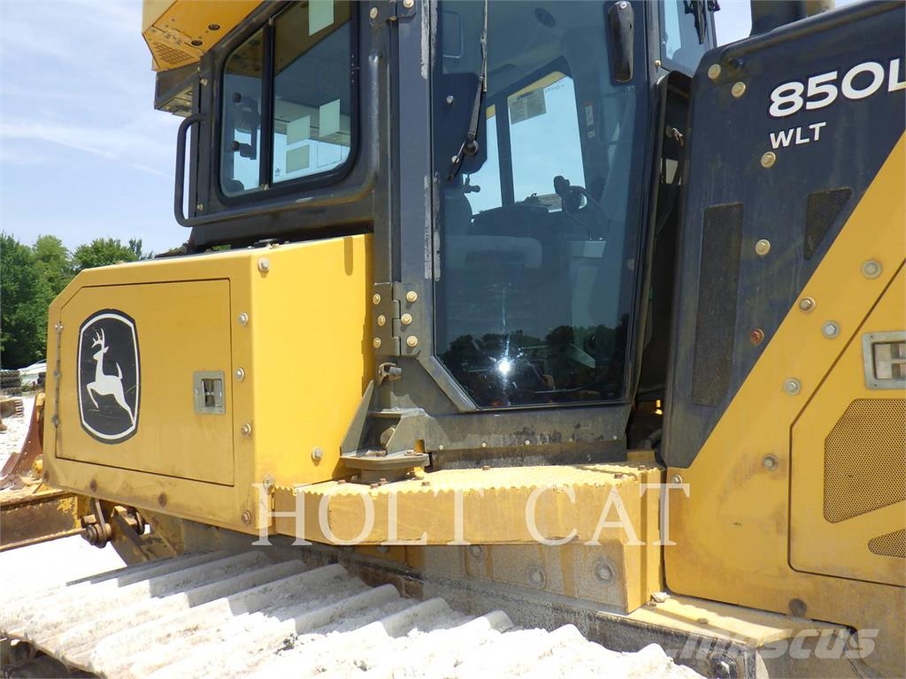 John Deere 850L WLT بلدوزرات مجنزرة