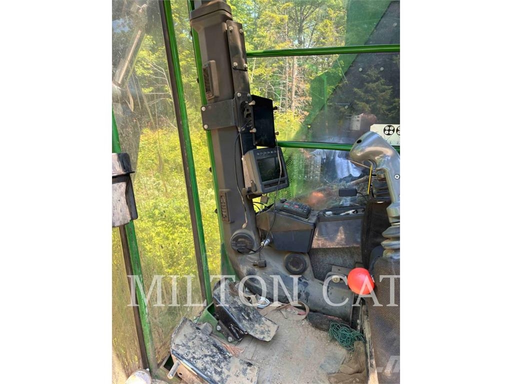 John Deere 853M Валочно-пакетувальні машини